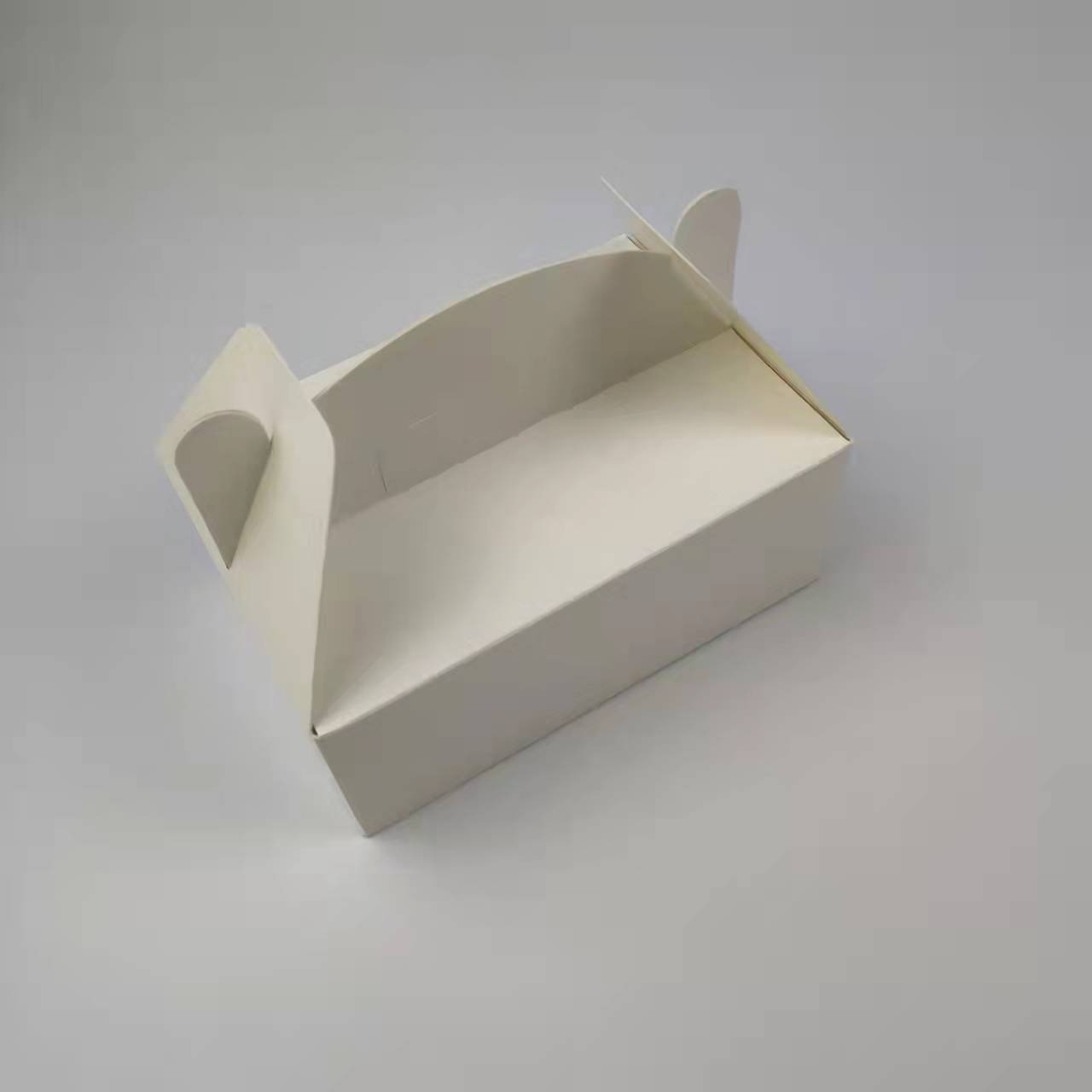 Paperiset takeaway-laatikot